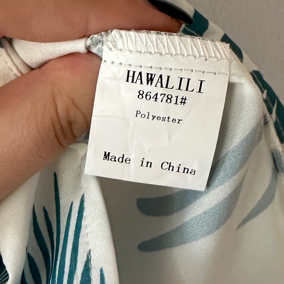 Bundle & save 2 for $25 item- NWT Hawalili Men’s Size Large Hawaiian Print - Picture 4 of 6